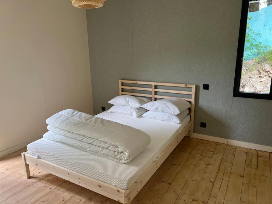 Maison En Bois A Entrechaux Zewnętrze zdjęcie